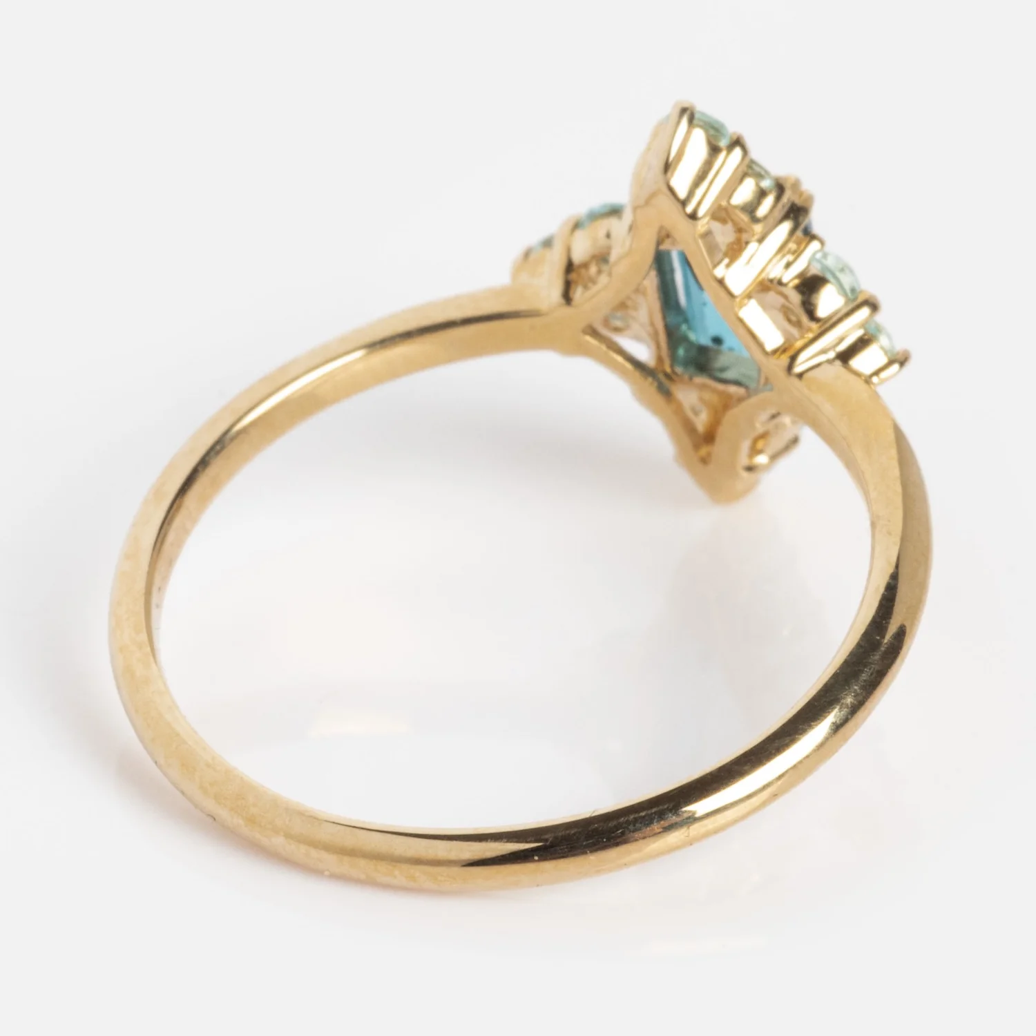10k Snow Queen Blue Topaz Cluster Ring - Image 13