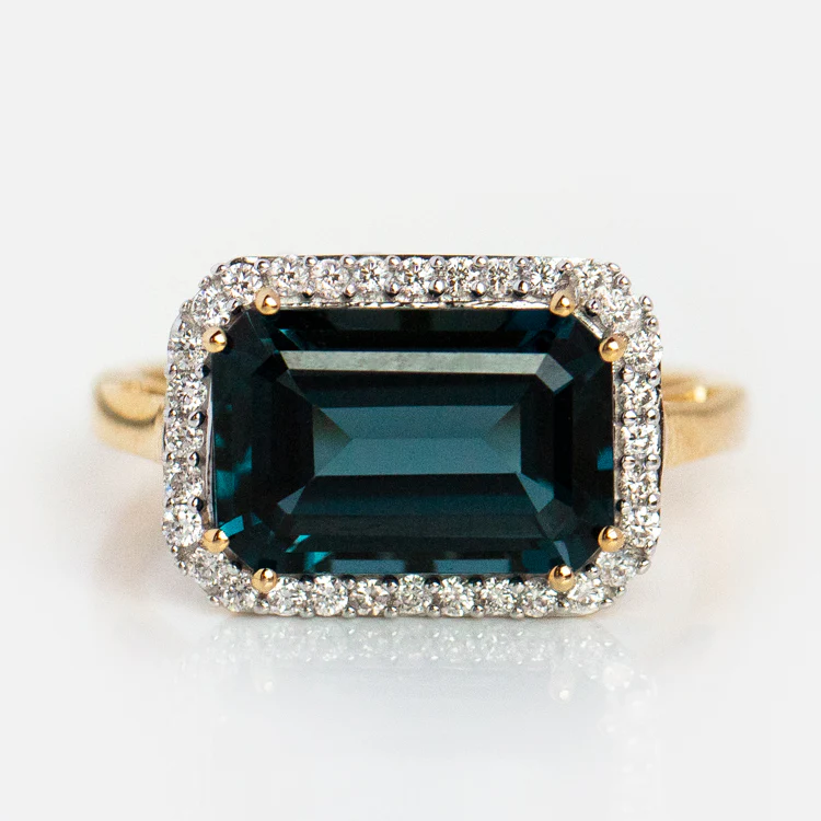 14k Solid Gold Diamond East West Baguette Ring - Image 3
