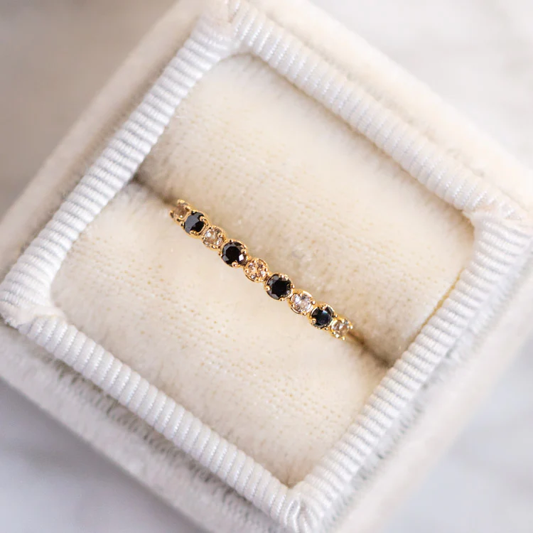 14k Classic White Sapphire and Black Diamond Band - Image 5