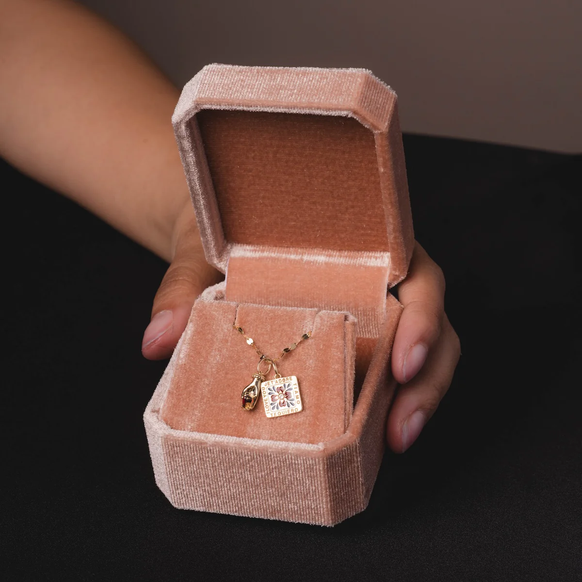 Fancy Velvet Ring, Earring & Necklace Box - Image 5