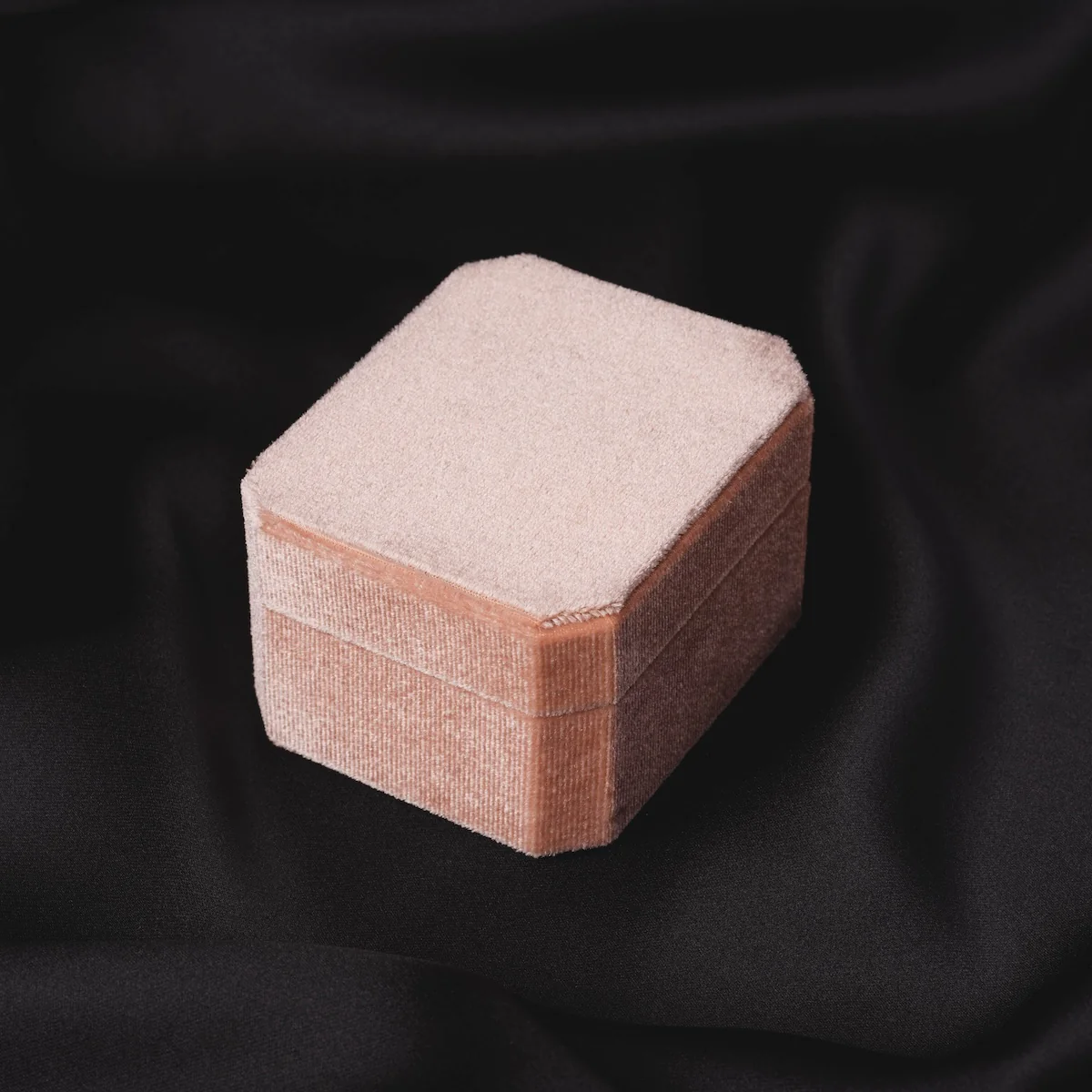 Fancy Velvet Ring, Earring & Necklace Box - Image 6