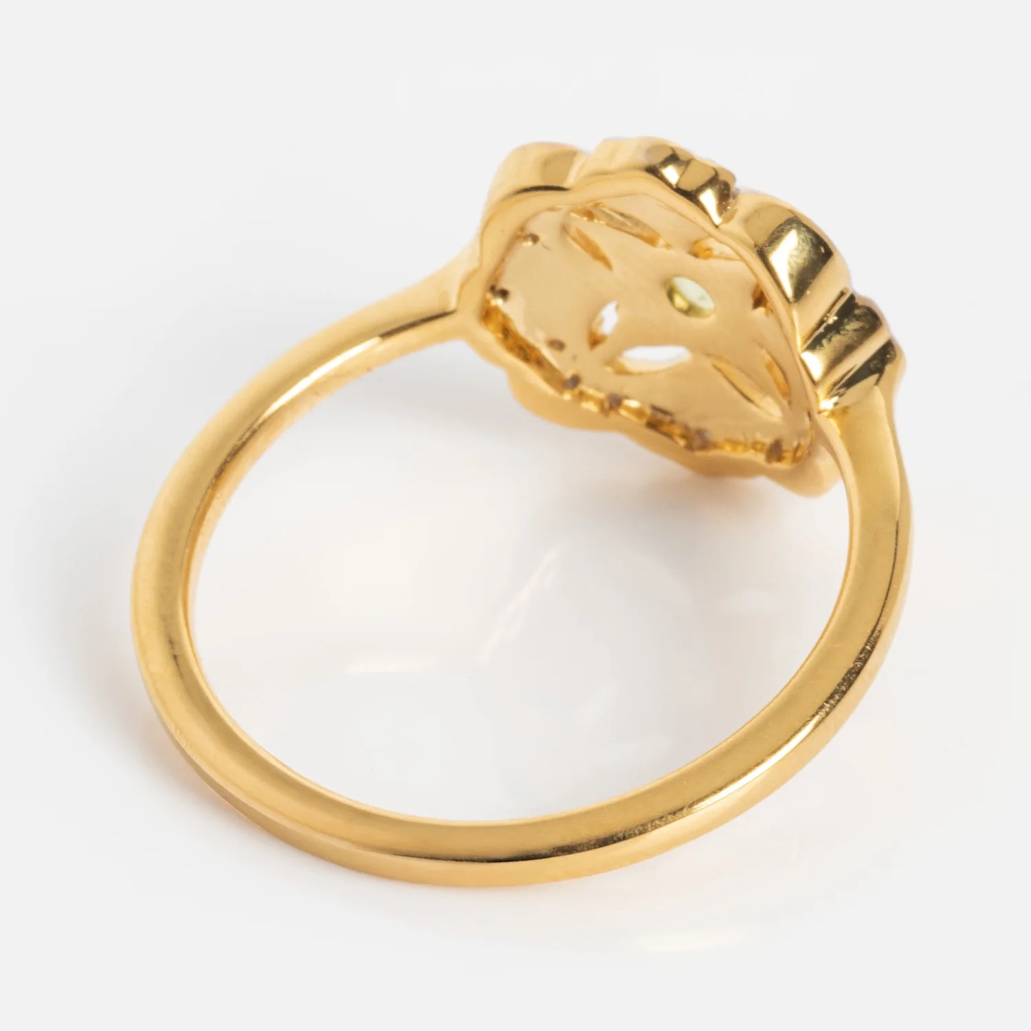 Floral Art Deco Inspired Peridot Ring - Image 8