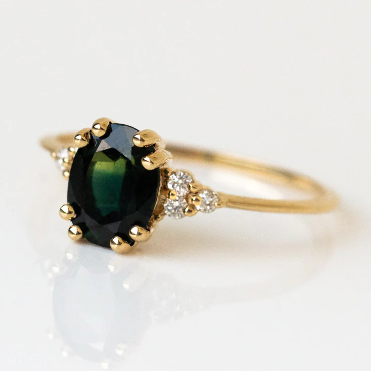 Juno Ring with Teal Sapphire in Yellow Gold - Image 4