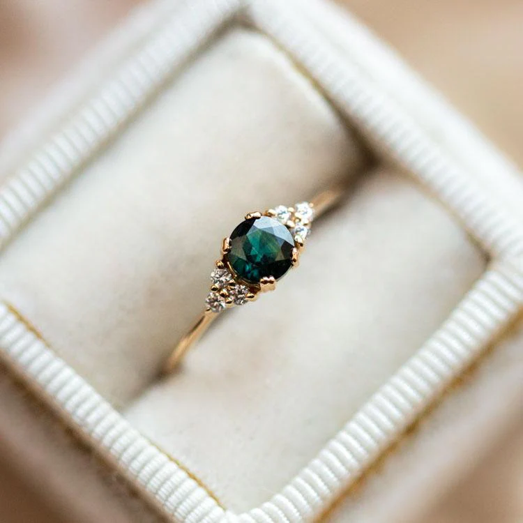 Lune Ring with Sapphire - Image 3