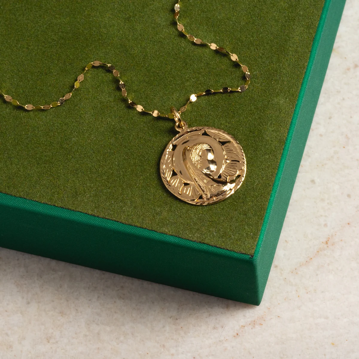 14k Mother Mary Vintage Charm - Image 4