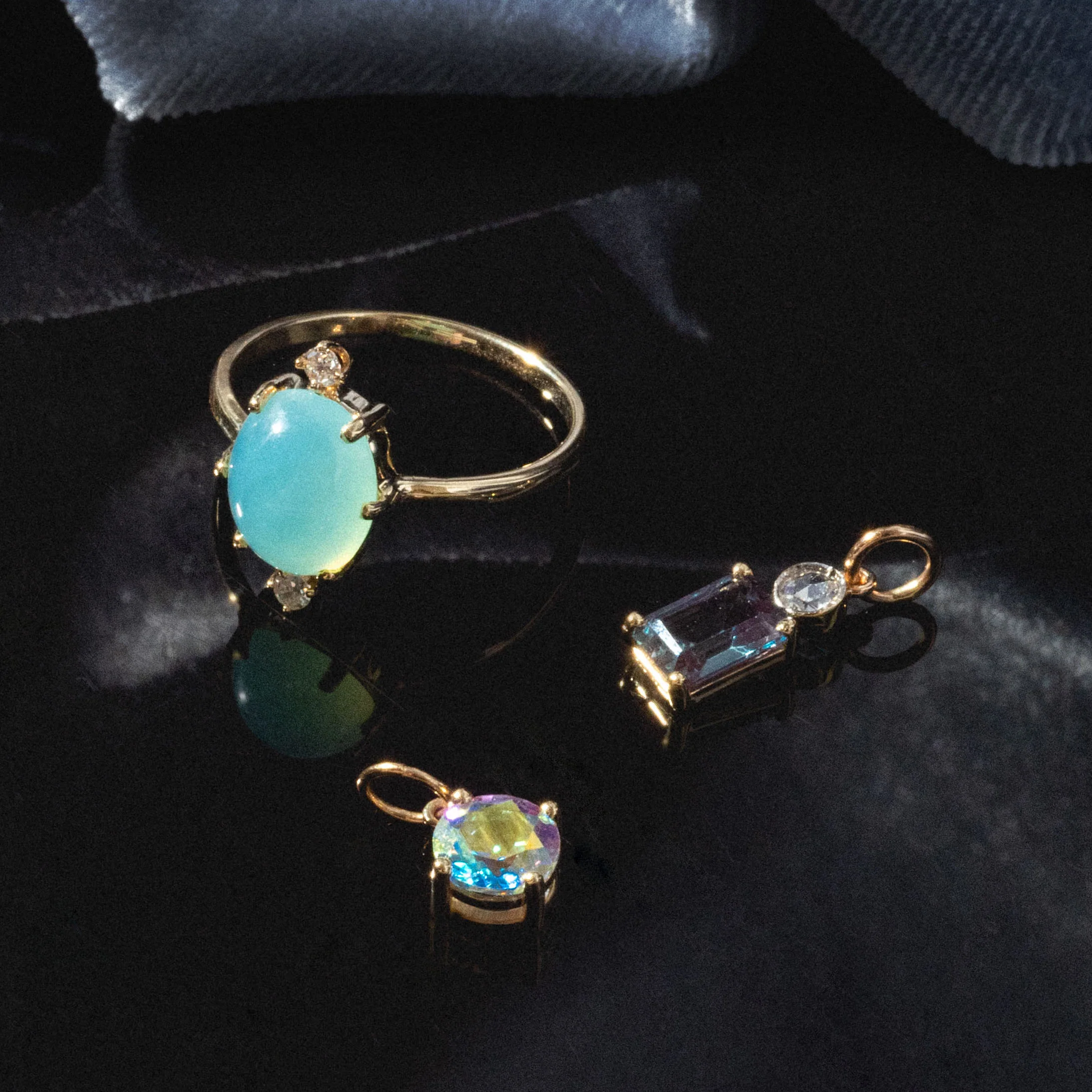 One of a Kind 14k Lab Alexandrite and Diamond Charm - Image 4