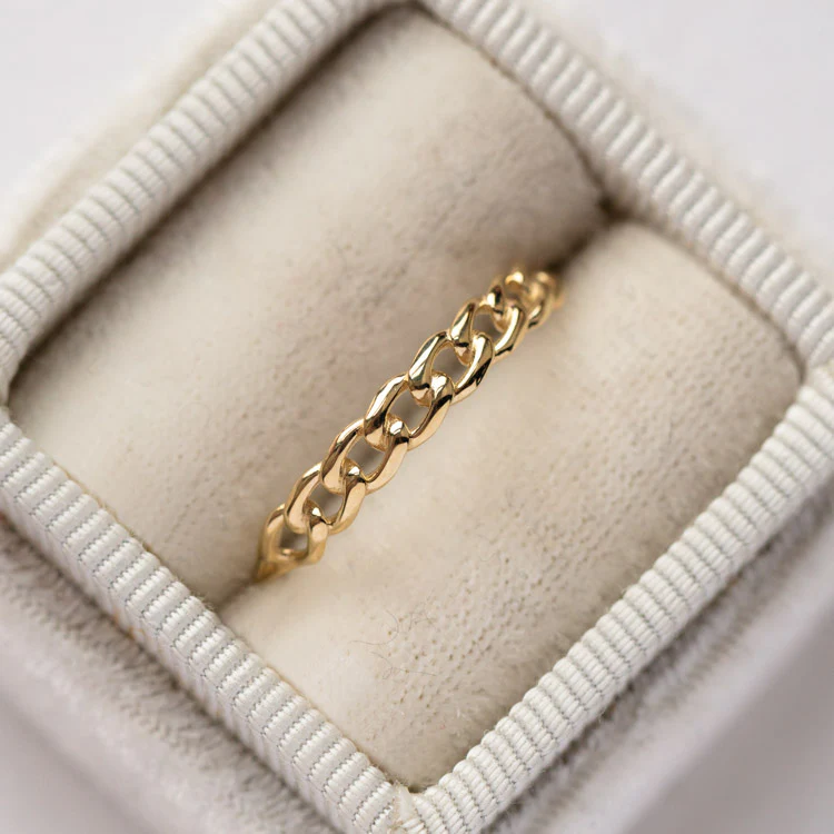 Solid Gold Chain Link Ring - Image 5