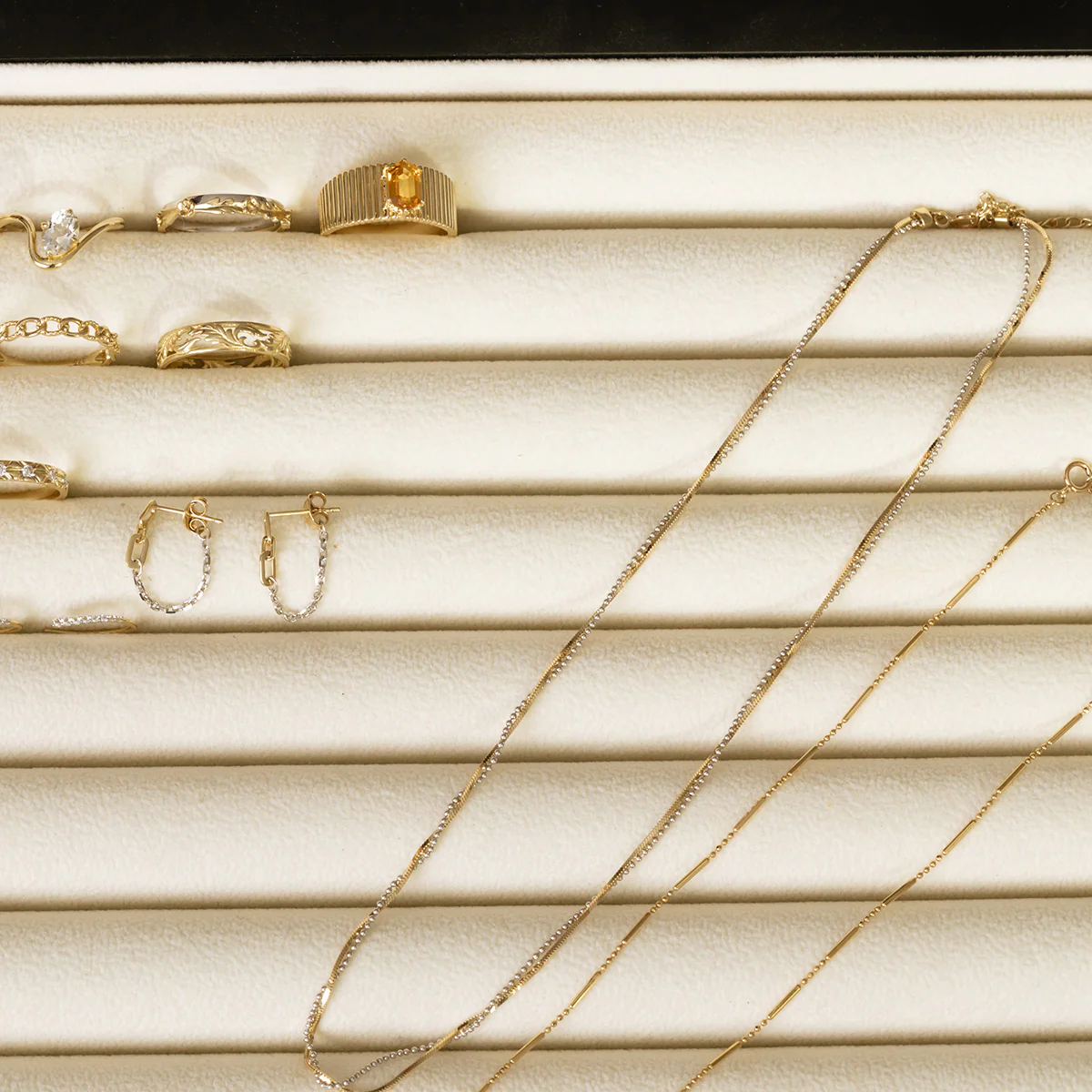 Solid Gold Dot Dash Chain - Image 8