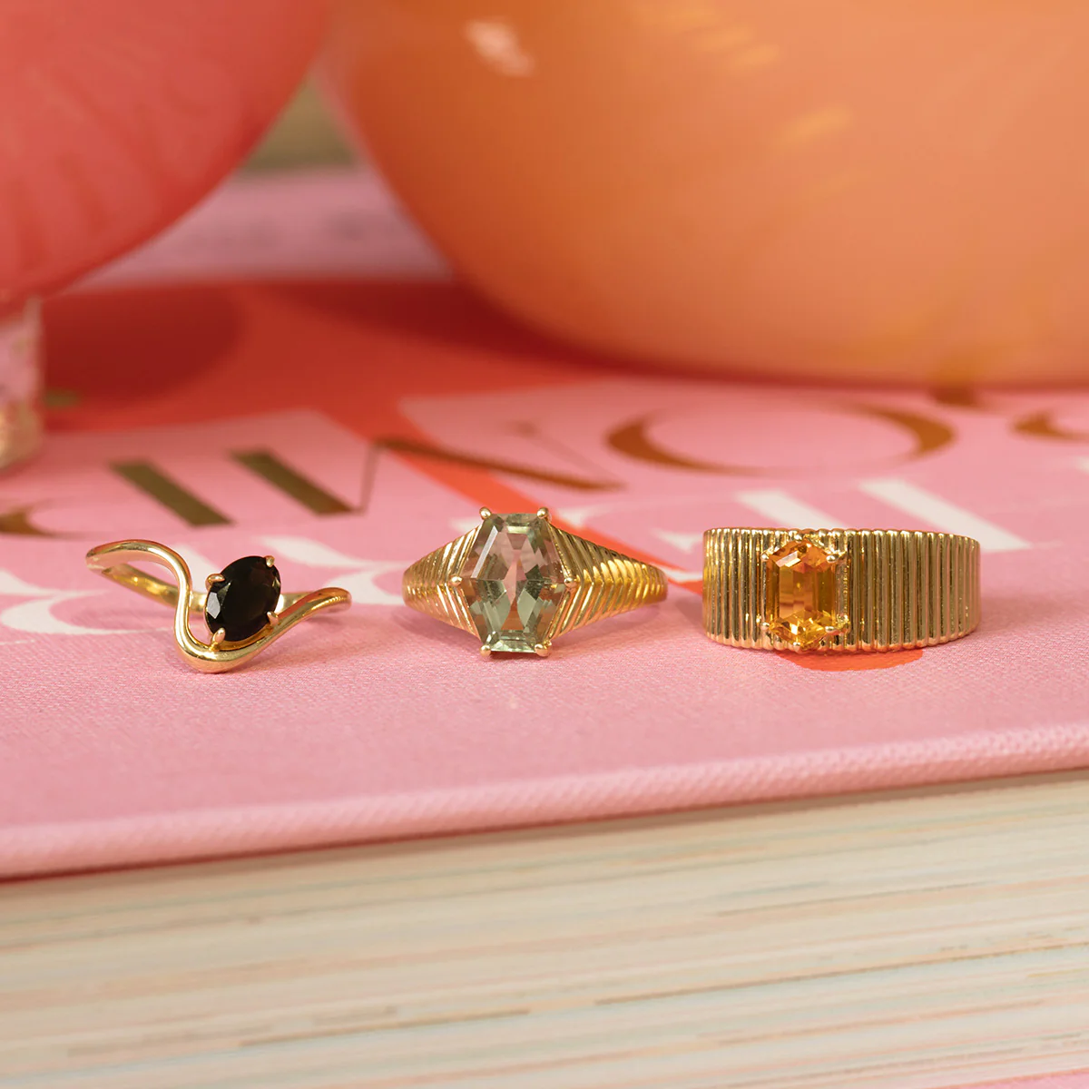 Solid Gold Green Amethyst Bold Chevron Ring - Image 4