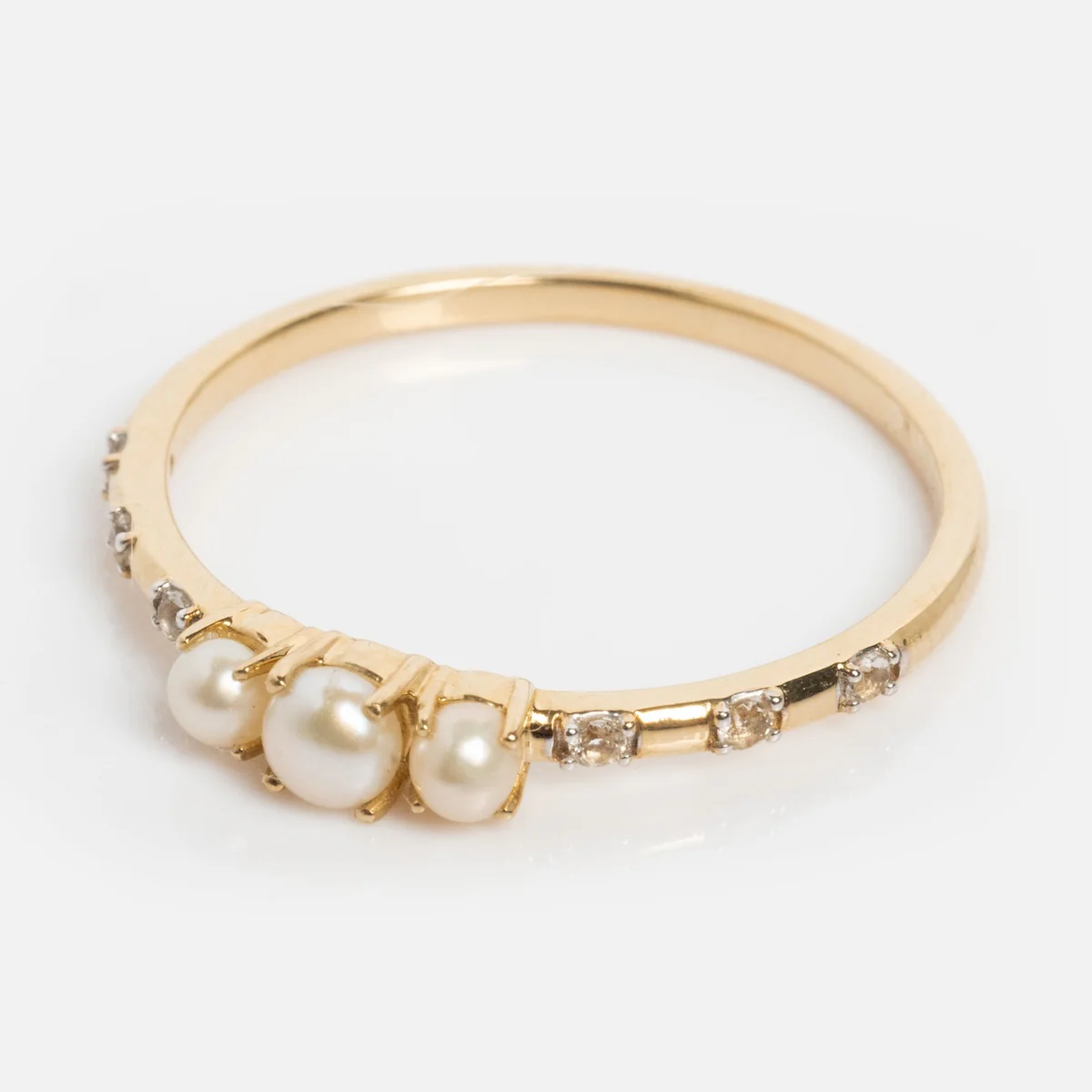 Solid Gold Luminous Pearl Trio Ring - Image 6