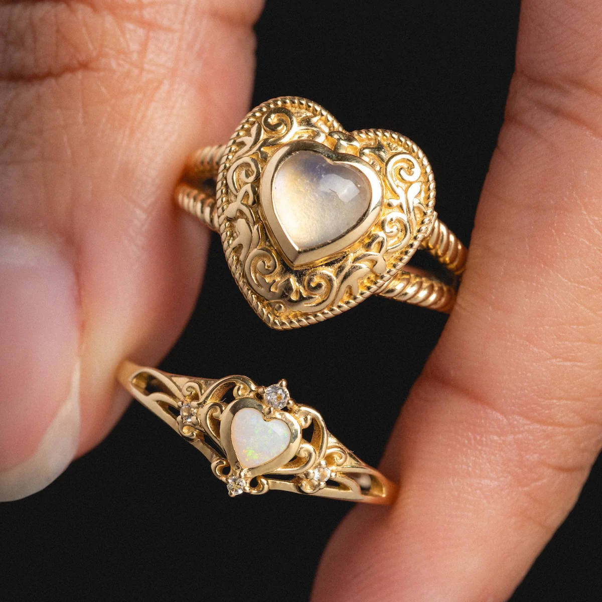 Solid Gold Openwork Filigree Opal Heart Ring - Image 3