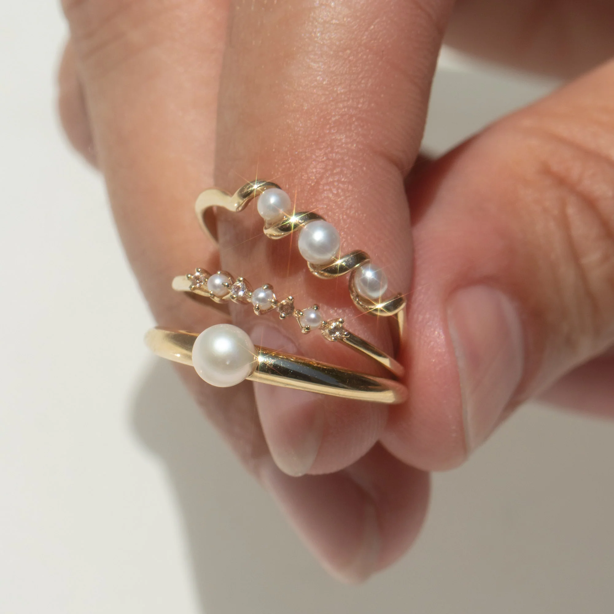 Solid Gold Pearl Trio Ring - Image 4