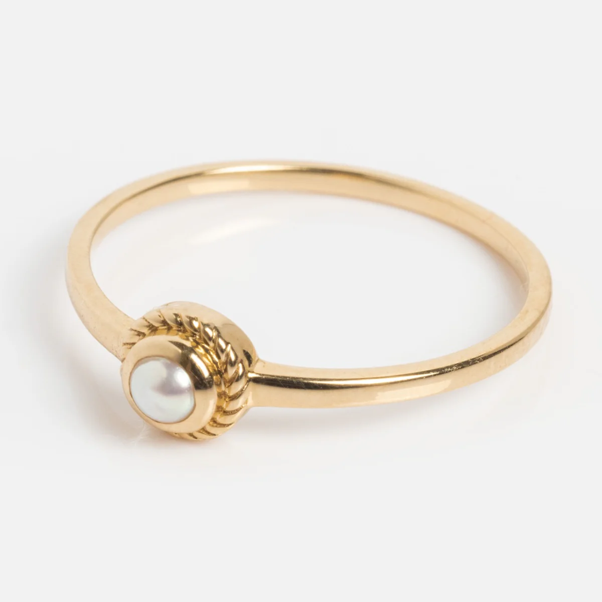 Solid Gold Soft Glow Pearl Ring - Image 7