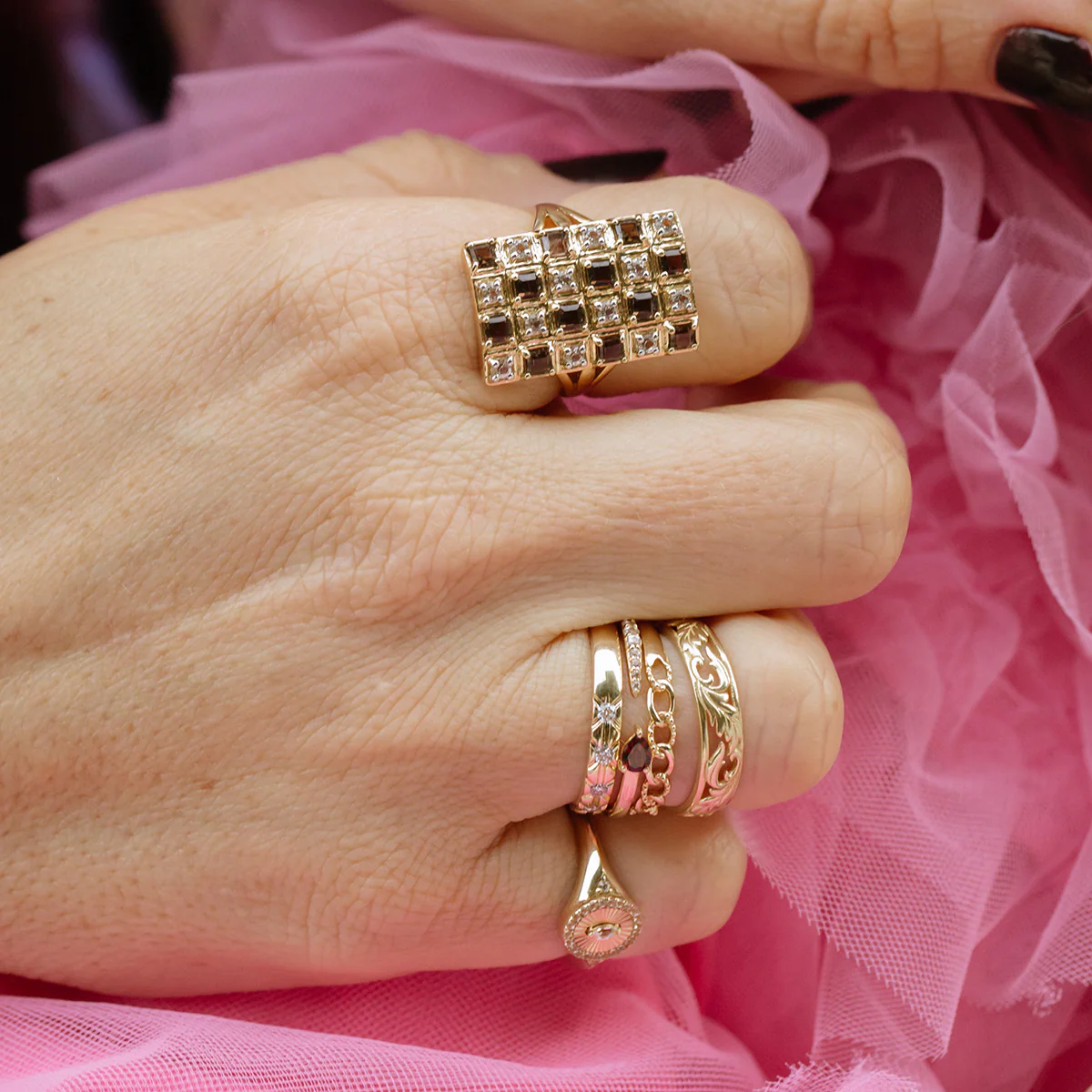 Solid Gold Openwork Filigree Ring - Image 4
